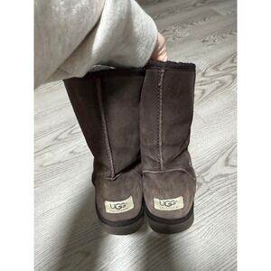 UGG Australia Classic Short 5825 Chocolate Brown Suede Shearling Boots Womens 9